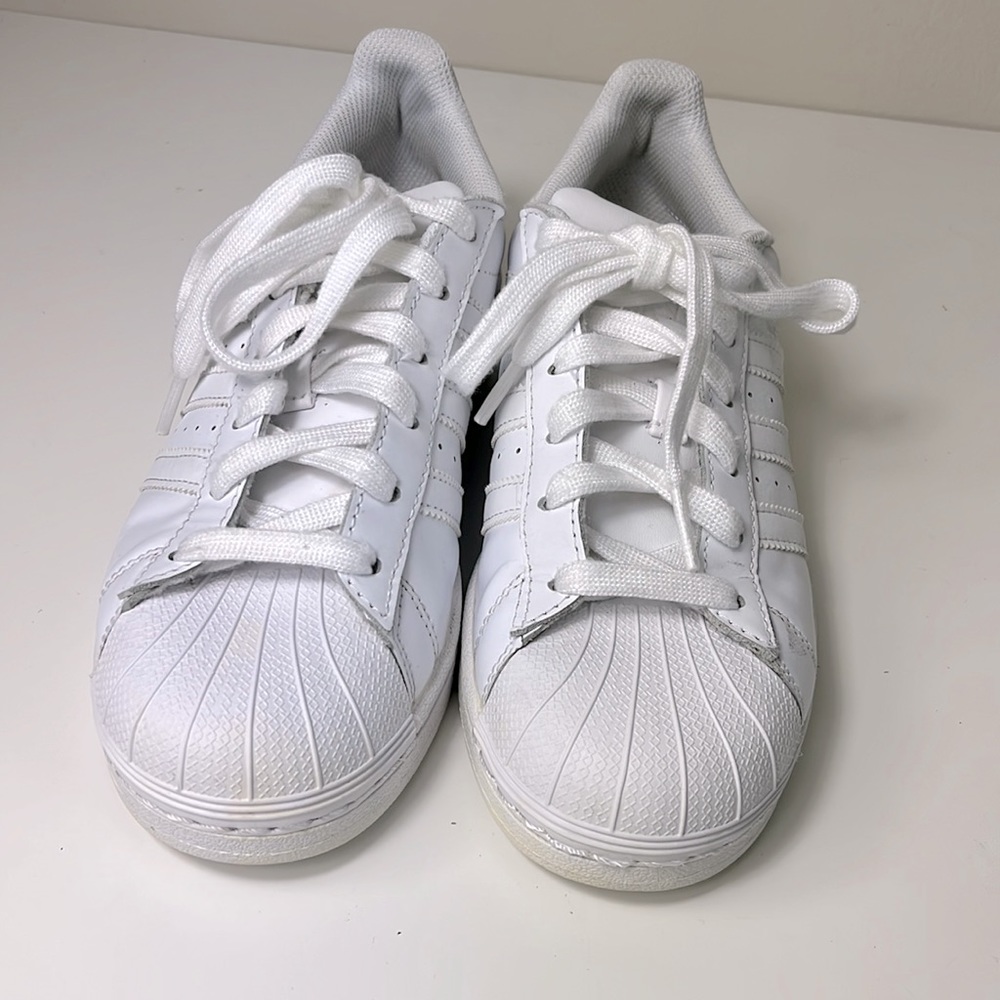 Adidas white size 5